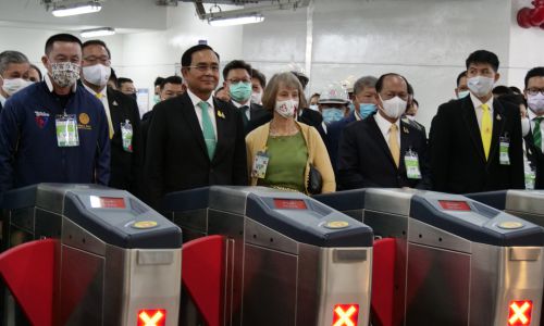 นายกรัฐมนตรี กดปุ่ม เปิดรถไฟฟ้าเขียว-ทอง พร้อมใช้บริการบ่ายวันนี้