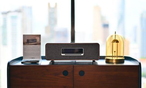 “RUARK AUDIO”รับเทรนด์ตลาดบ้านหรูโตแรง เปิดตัวลำโพง-วิทยุตั้งโต๊ะอัจฉริยะ 5 รุ่นใหม่   